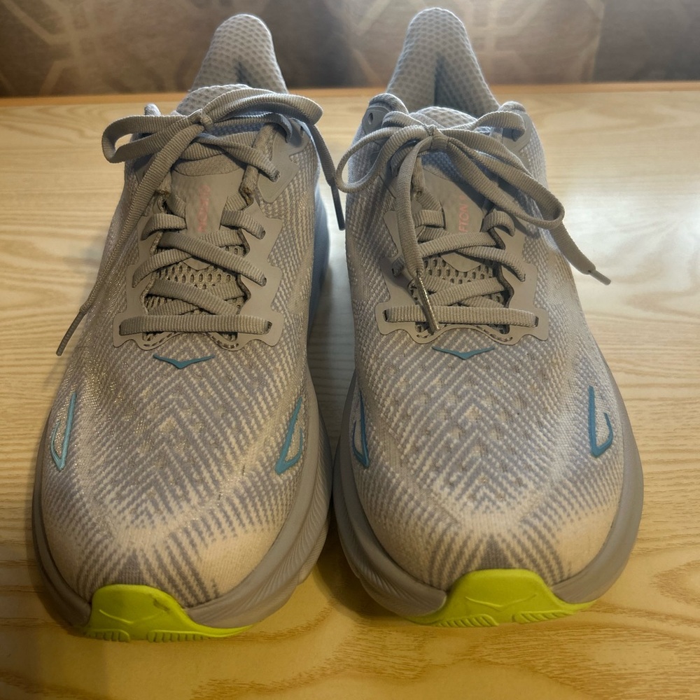 Hoka Clifton 9